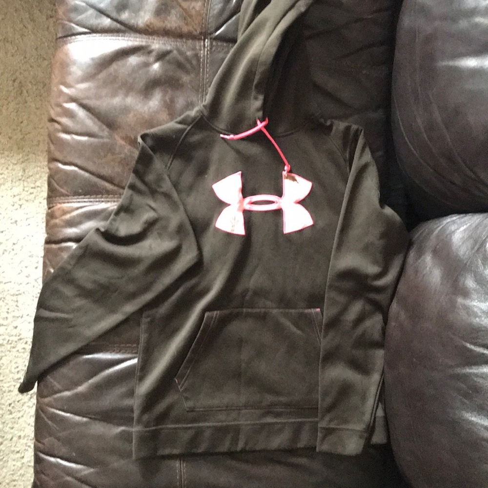 Under Armour sweatshirt